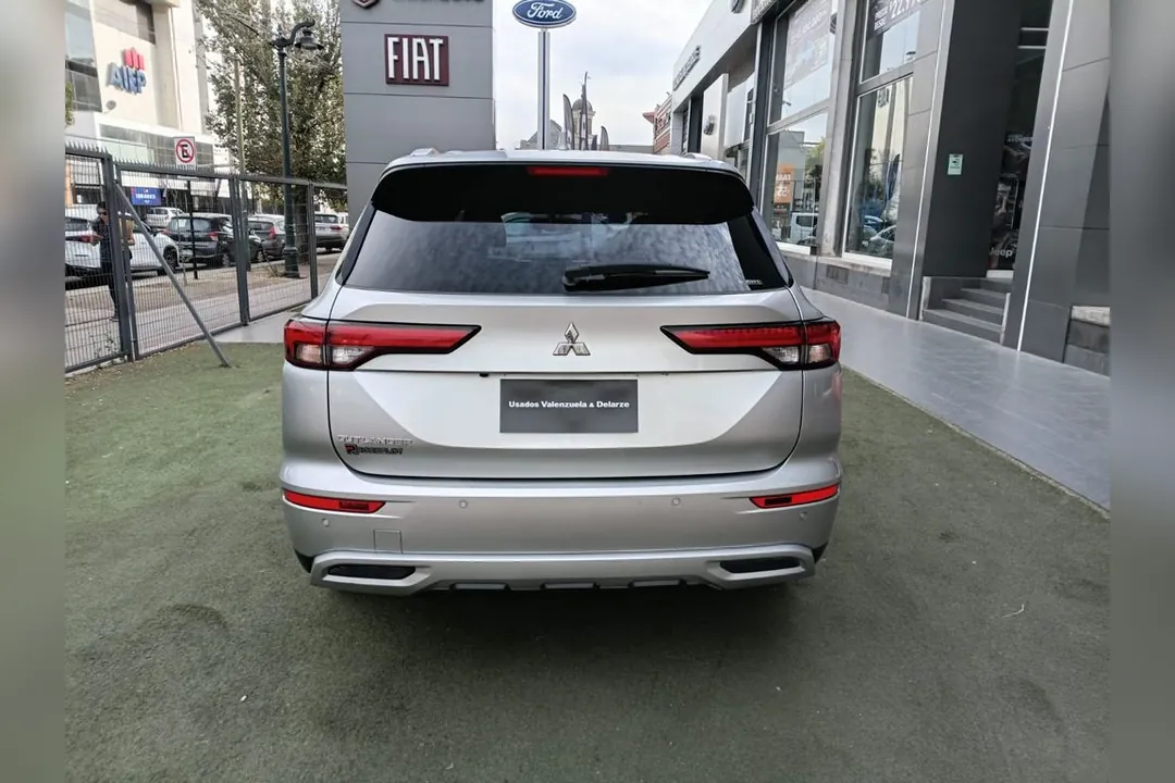 Mitsubishi Outlander 2.5 GLS AT 4X