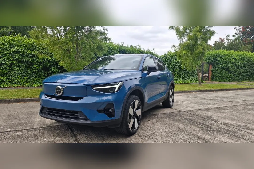 Volvo C40 VOLVO C40