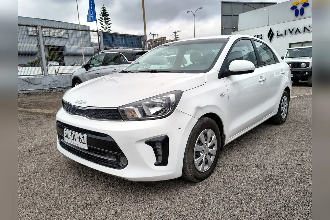 Kia Soluto SOLUTO 1.4 Gasolina 4x2 T/M