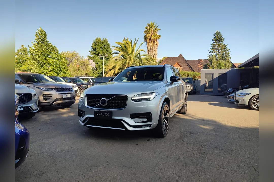 Volvo Xc90 XC90 T6 R DESIGN 2.0 4WD AUDIO HARMAN KARDON, TODO AL DIA