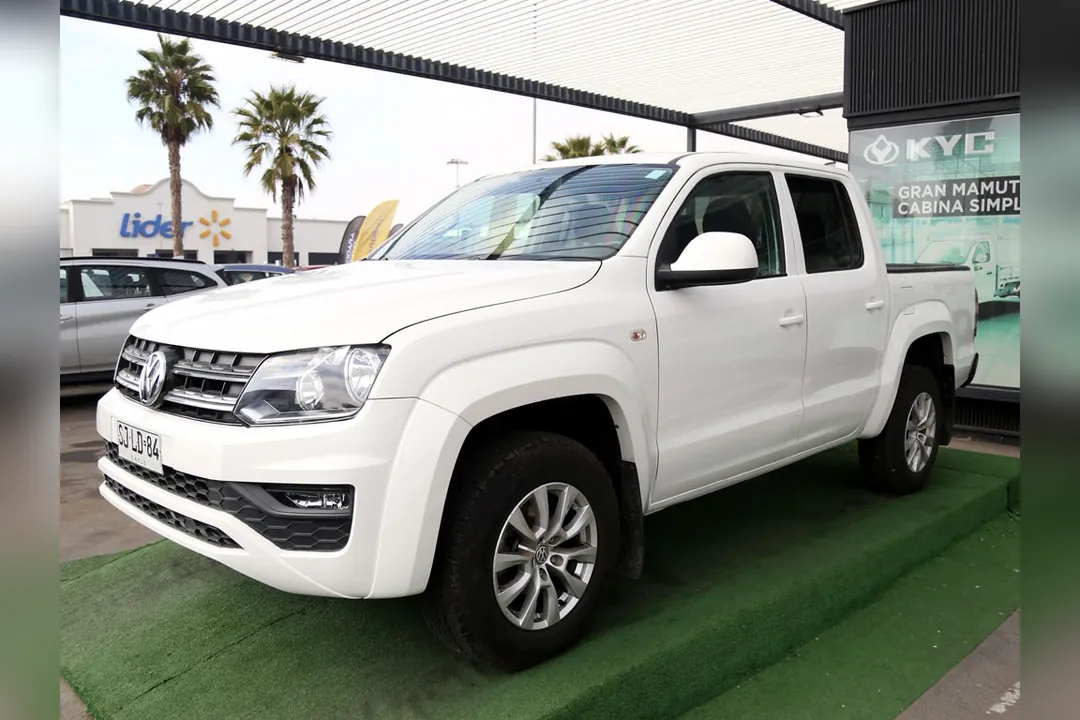 Volkswagen Amarok 2.0 TREDLINE 4X4 MT