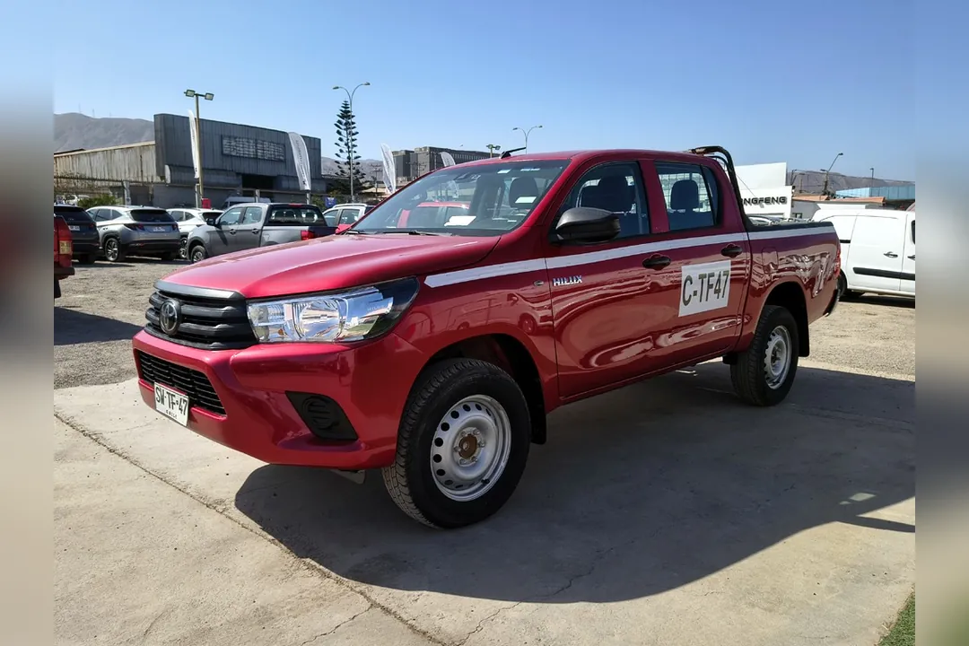 Toyota Hilux 2.4 DX 4X2 DIESEL MT